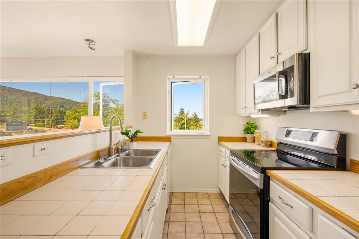 07 Kitchen